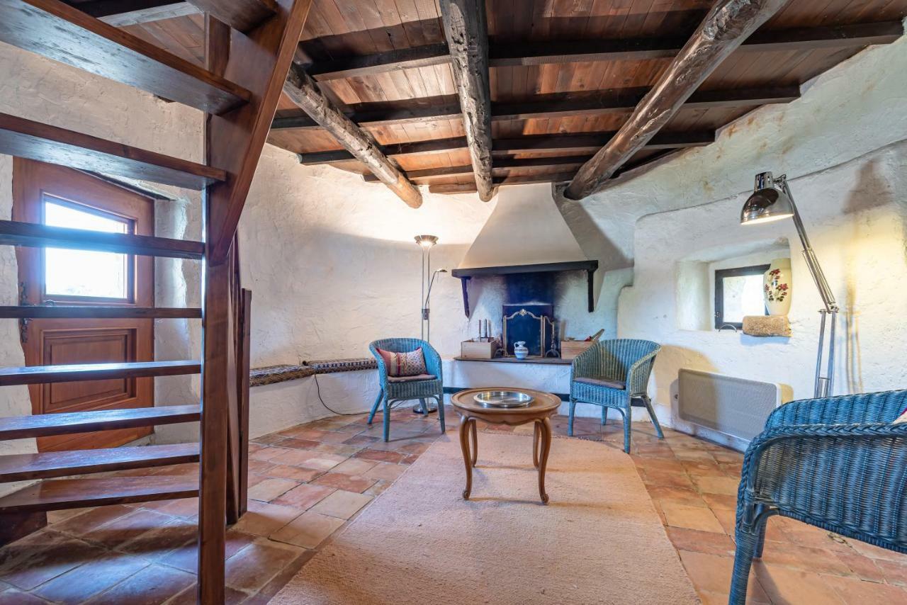 Les Du Chateau St Jacques D'albas